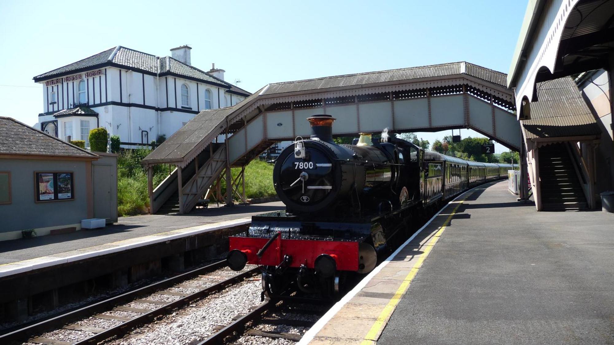 The Station Guest House Galmpton Exteriör bild