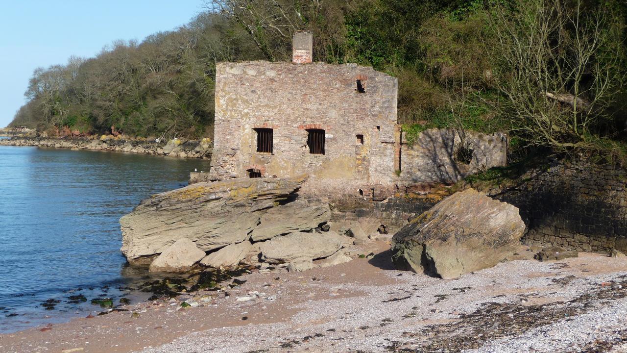 The Station Guest House Galmpton Exteriör bild